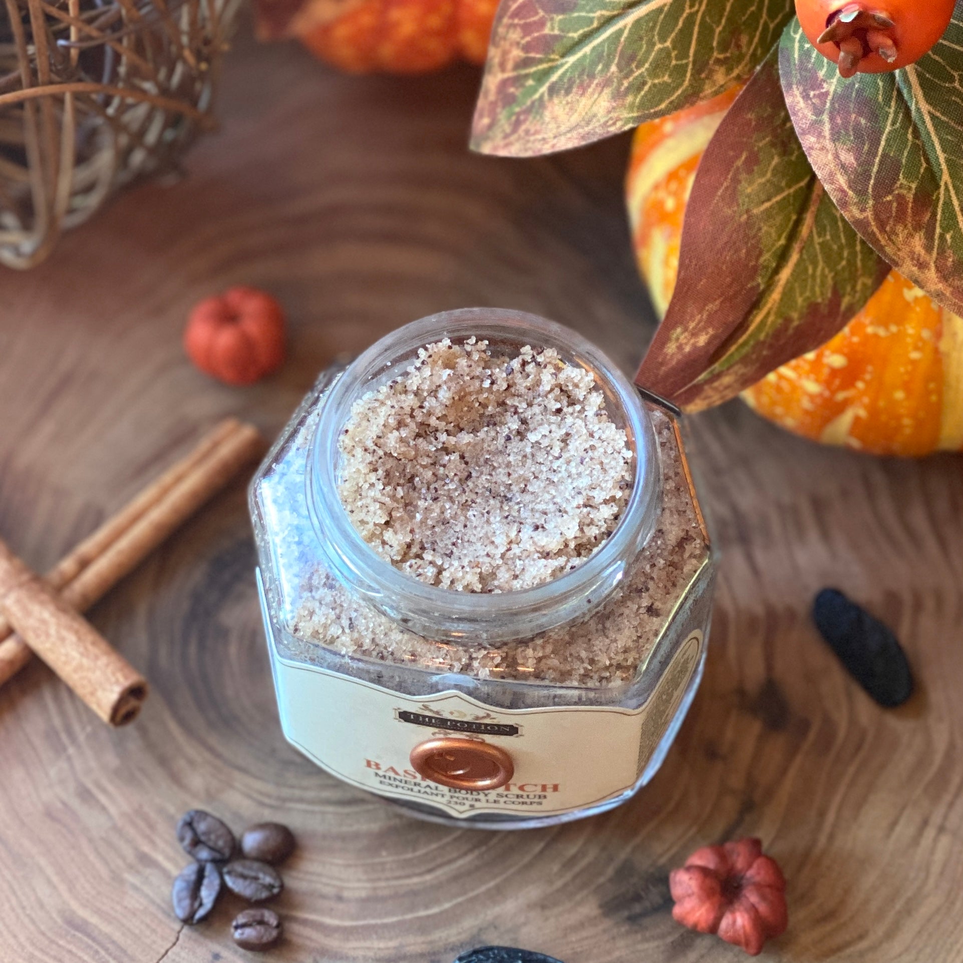 BASIC WITCH Mineral Body Scrub